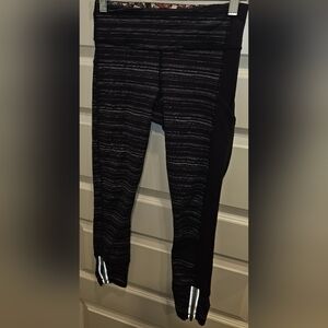Lululemon Athletica RARE Run The World  (4)